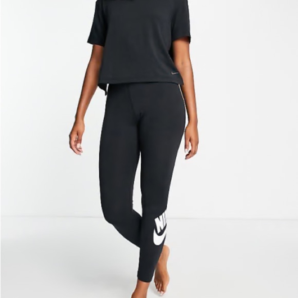 Nike Leg-A-See Logo Leggings Women’s Small Black White Full Length Stretch